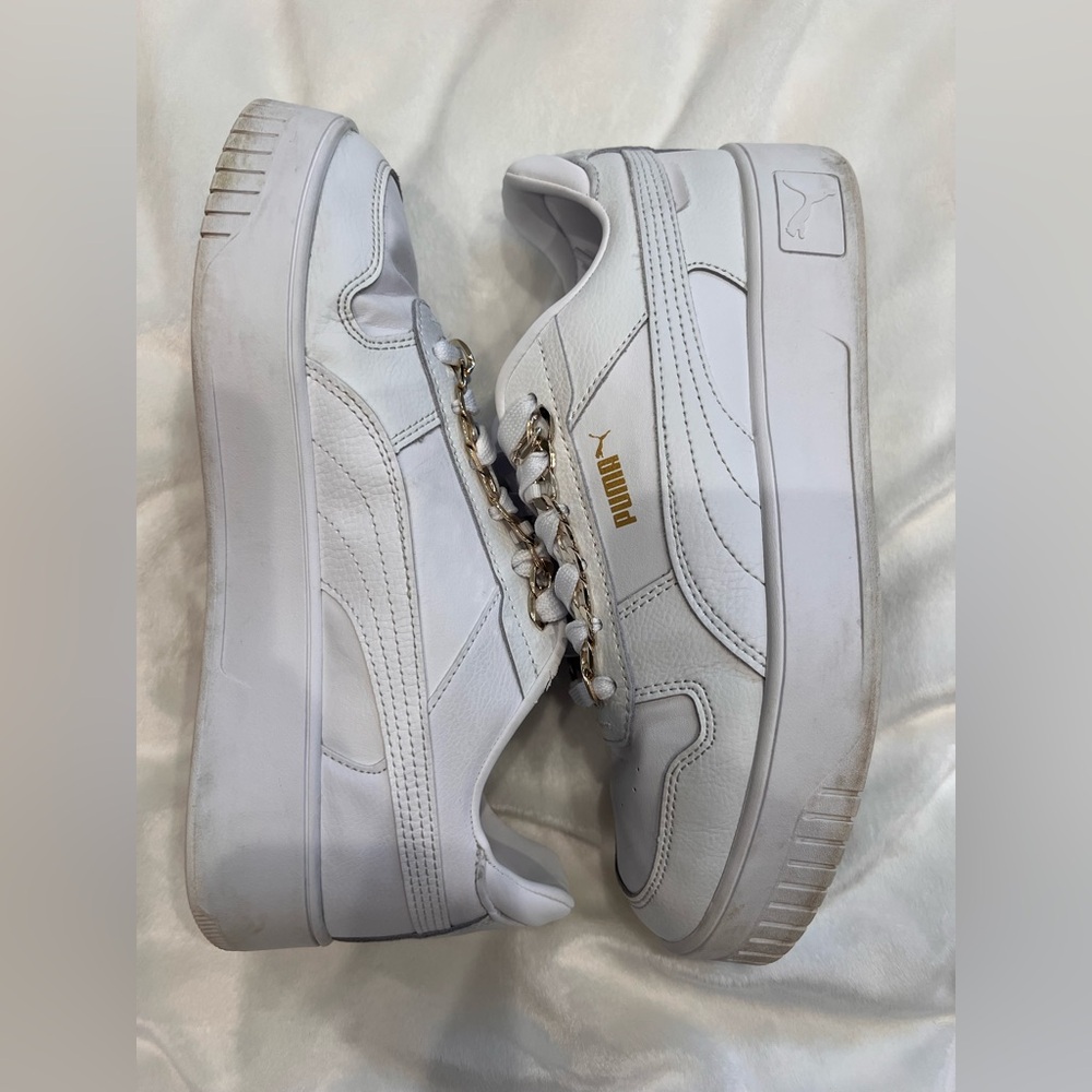 Puma White Leather Sneakers Timeless Design with gold accent